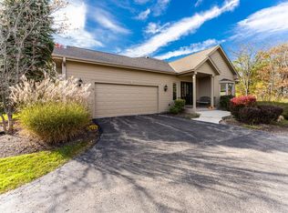 646 Trevino Dr #28-54, Lake Geneva, WI 53147