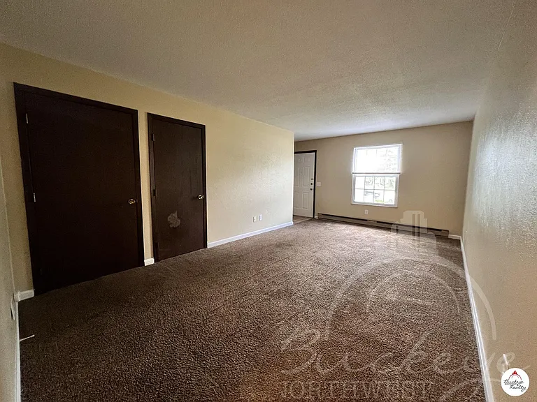 5534 Heatherdowns Blvd — Photo 3