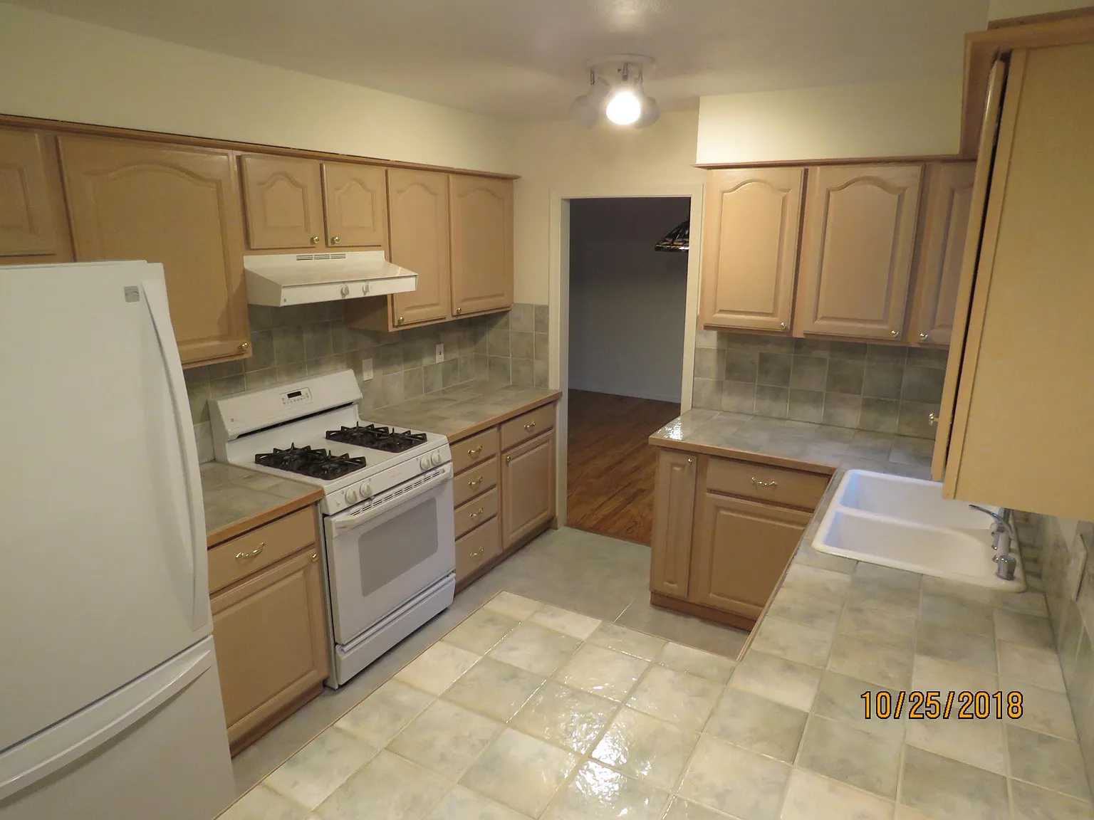 3 bed, 1784 sqft, $2,450 — Photo 4