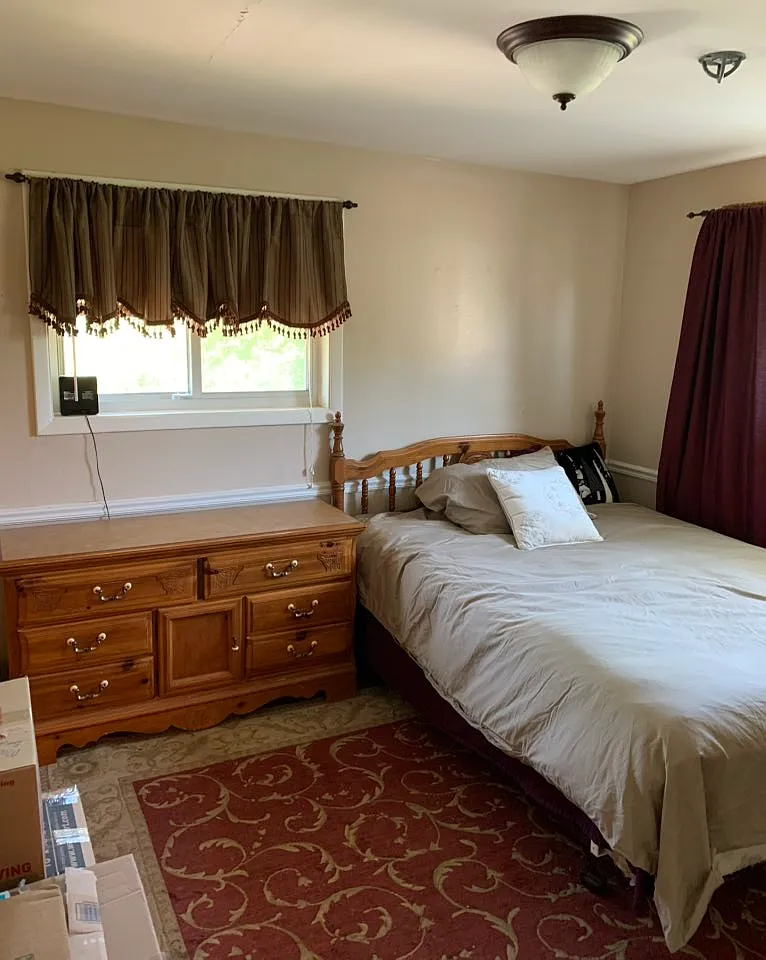 3 bed, 1.5 bath, 1300 sqft, $2,450 — Photo 3