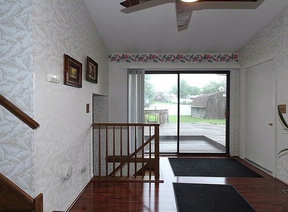 3rd image of 964 E Castlewood Ln