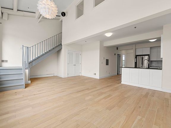 5th image of 300 Communipaw Ave APT 234