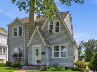 88 Lindbergh Blvd, Teaneck, NJ 07666