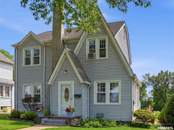 88 Lindbergh Blvd, Teaneck, NJ 07666
