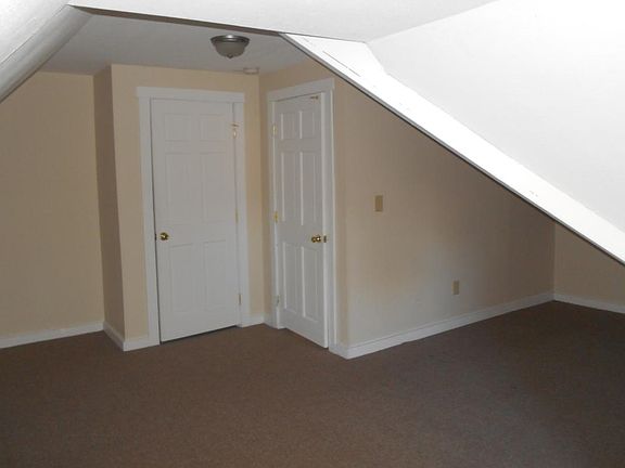 5th image of 1382 Indianola Ave
