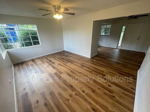 3rd image of 1129 NW 81st St