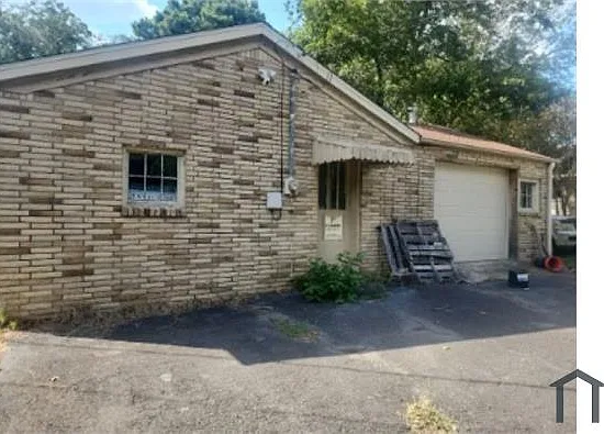 501 W Main St #1