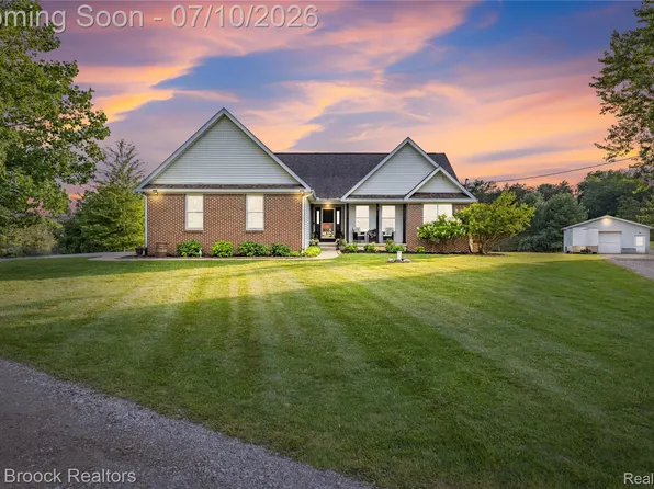 3054 Emery Ln, Metamora, MI 48455