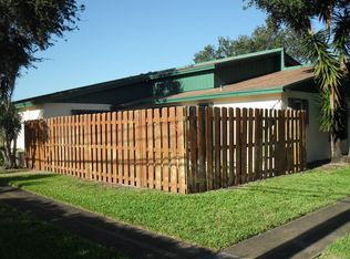 1048 Manor Dr, Palm Springs, FL 33461