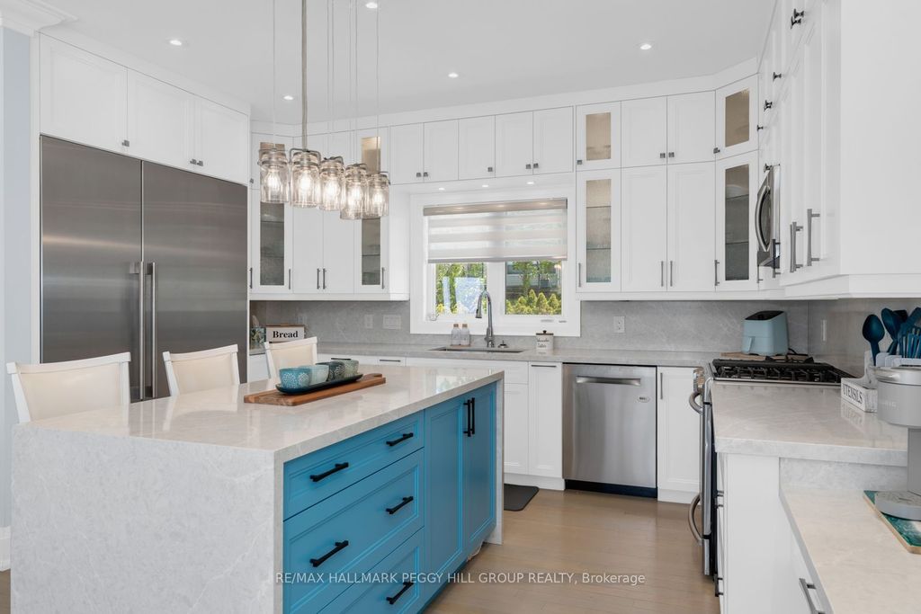 5 17th St N, Wasaga Beach, ON - More