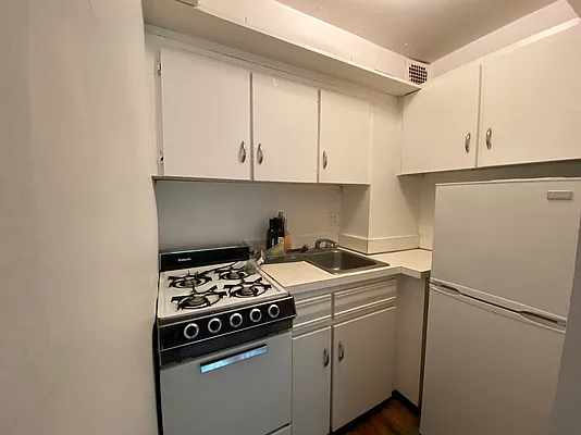 Rented by Village Living Realty | media 4