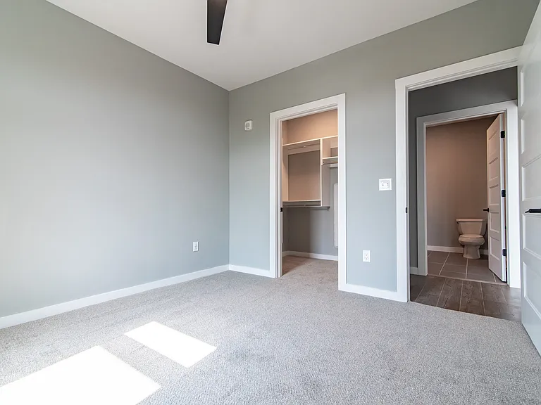 Stadium Lofts — Photo 24