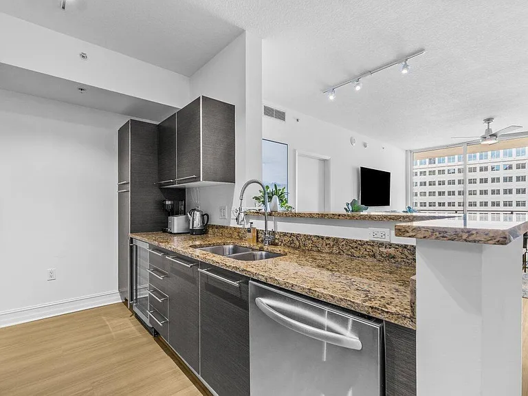 550 Okeechobee Blvd #1508 — Photo 18