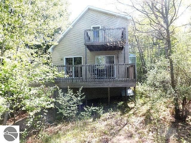 1st image of 2831 Sherwood Dr