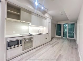 7890 Jane St #2808, Vaughan, ON L4K 4L8