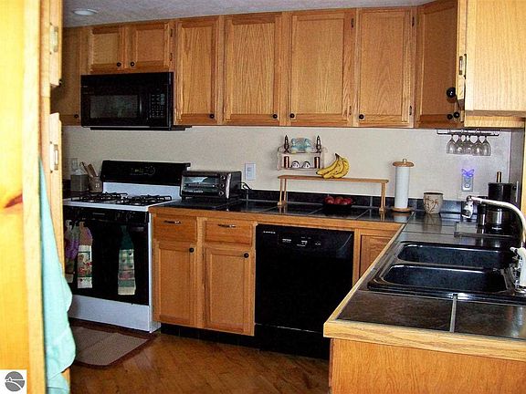 3rd image of 4303 Manor Wood Dr S