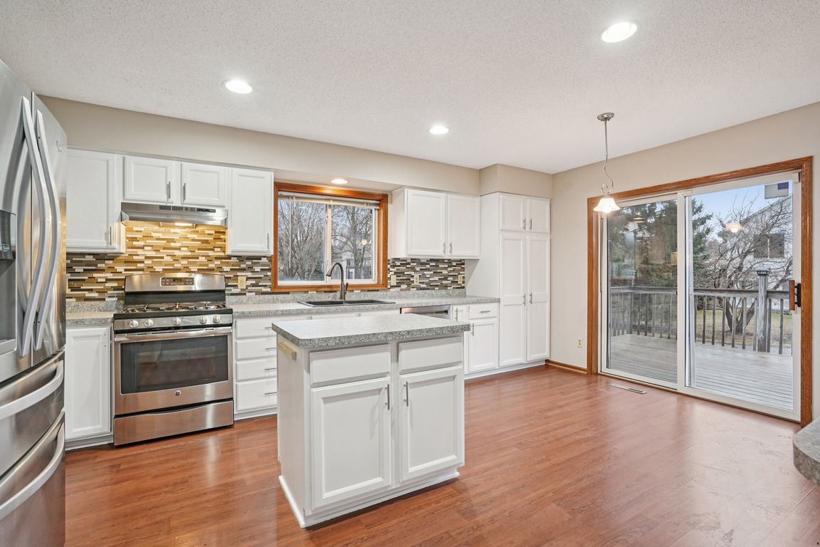 Eagle Ridge Rd-S1902-016.jpg