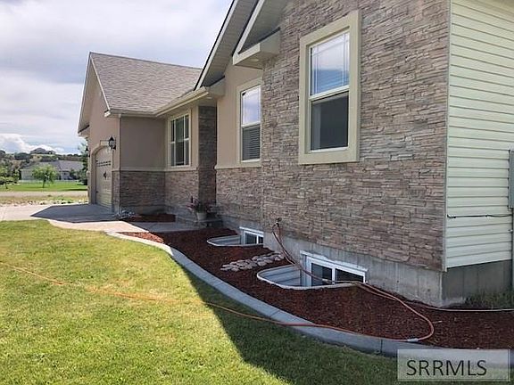 2nd image of 1761 Sagebrush Ave