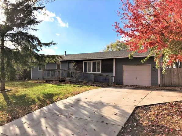 1635 Southhaven Dr S, Cambridge, MN 55008