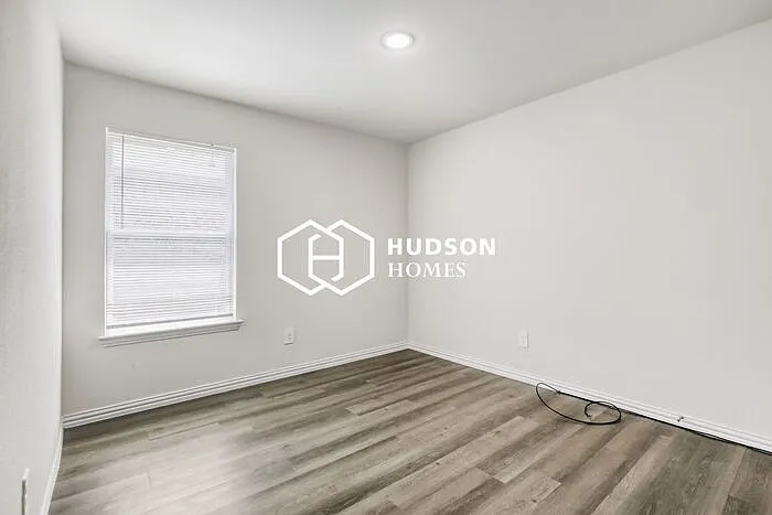 161 Westview Dr — Photo 9