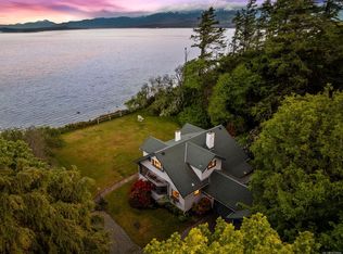 965 Balmoral Rd, Comox Valley, BC V9M 3W2