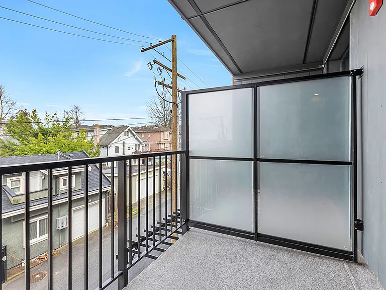 3455 Hastings St E — Photo 15