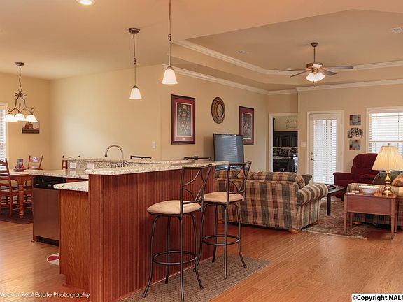 3rd image of 3014 Hampstead Dr