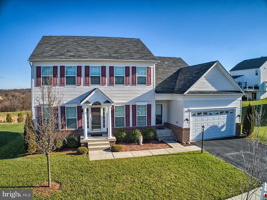 8569 Diamond Run Ct, Seven Valleys, PA 17360 | Zillow