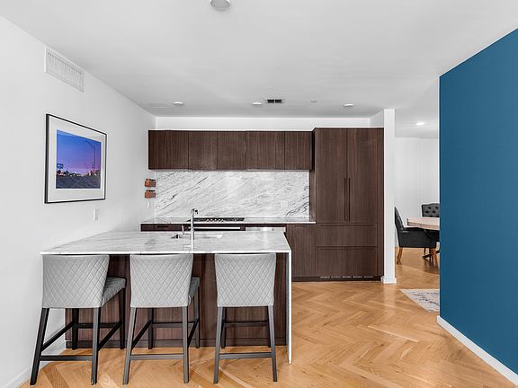 5th image of 805 Washington Ave #6D