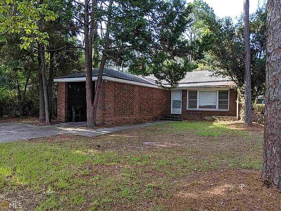 4th image of 121 Debbie Dr