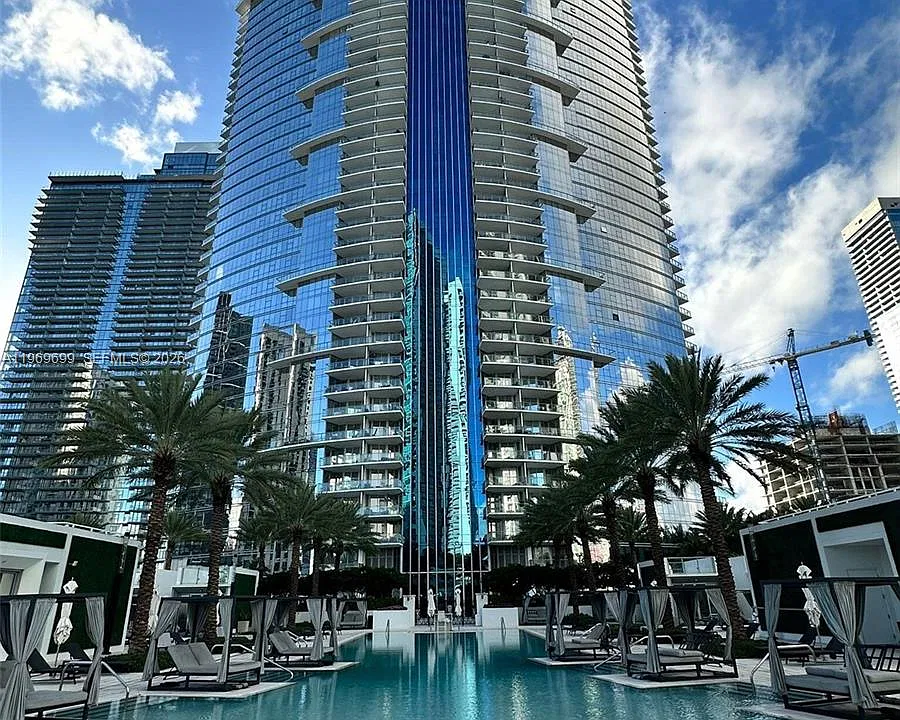 851 NE 1st Ave #2212