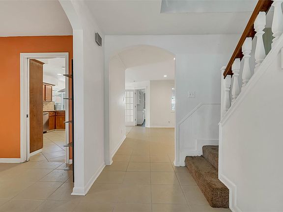 5th image of 10818 Elmdale Dr