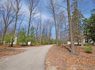 33 Pine Trce, Glen Arbor, MI 49636