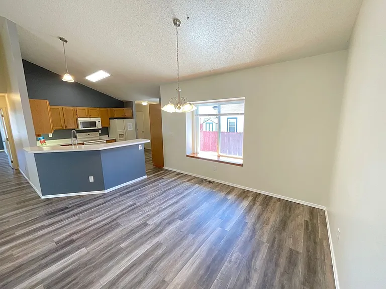 8166 Telegraph Dr — Photo 10