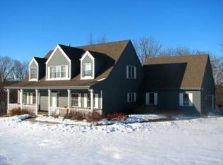 6808 Queen Hill Rd, Plattsmouth, NE 68048