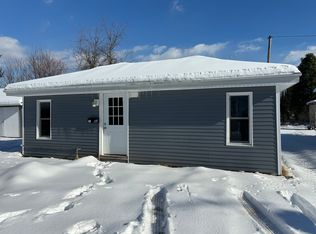 2106 1/2 N Main St, Point Pleasant, WV 25550