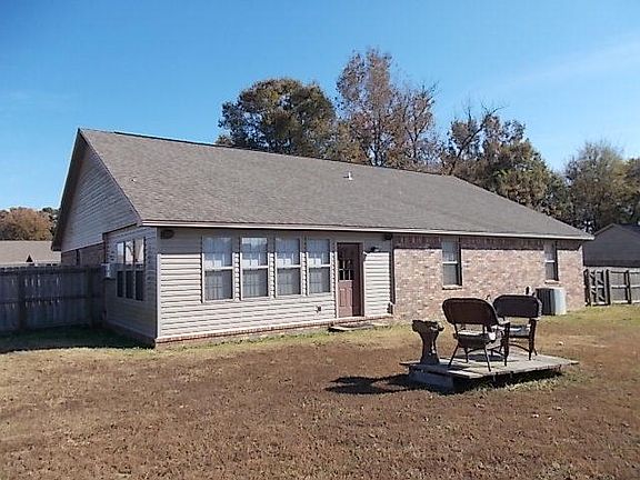 5th image of 180 Marie Dr