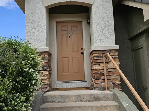 22545 E Ontario Dr Unit 202, Aurora, CO 80016