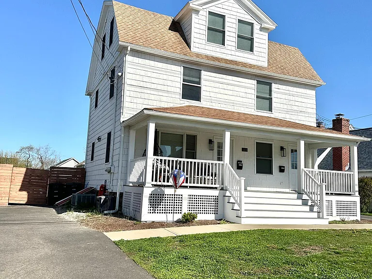118 Kings Hwy #1 — Photo 25