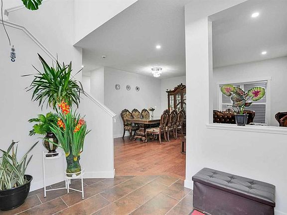 3rd image of 449 E Skyview Ranch Way NE