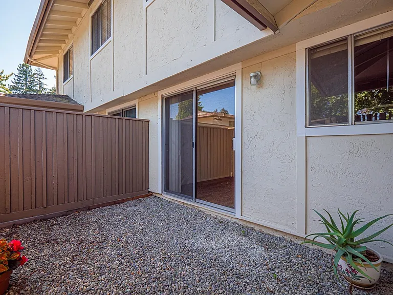 185 Palo Verde Ter — Photo 3
