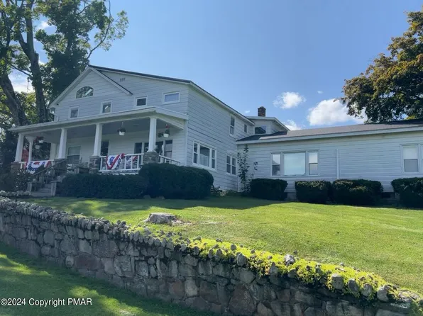 2111 Martin Ln, Effort, PA 18330