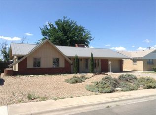 606 La Fonda Dr, Roswell, NM 88201
