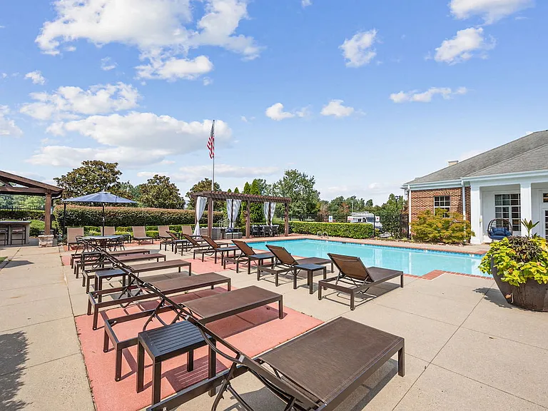 Centerville Manor Apartments — Photo 47