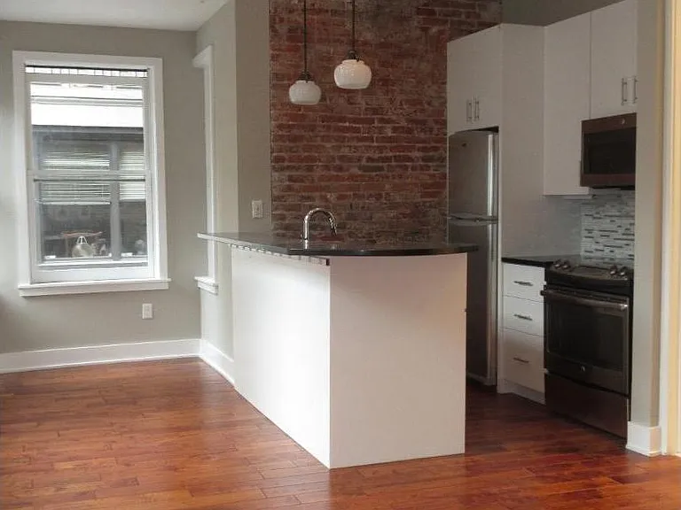 126 S 16th St #2F — Photo 2