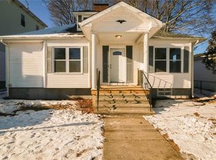 98 Stedman Ave, Pawtucket, RI 02860