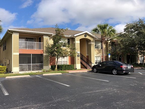 3rd image of 1930 Summer Club Dr APT 104