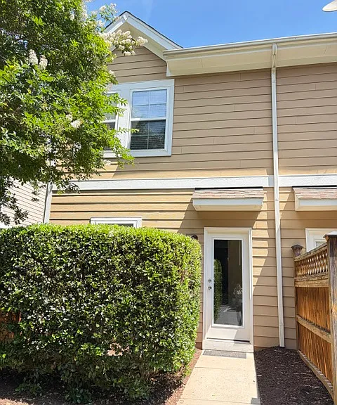 209 Legends Way — Photo 2