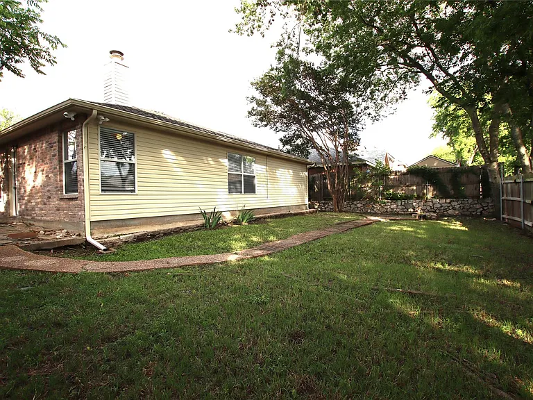 147 Southlake Dr — Photo 19
