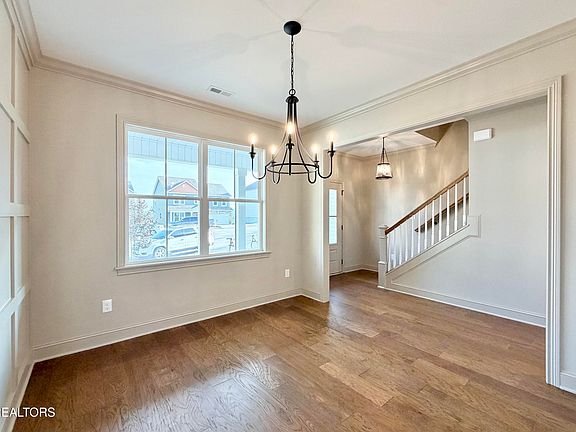 3rd image of 8910 Queensdale Ln